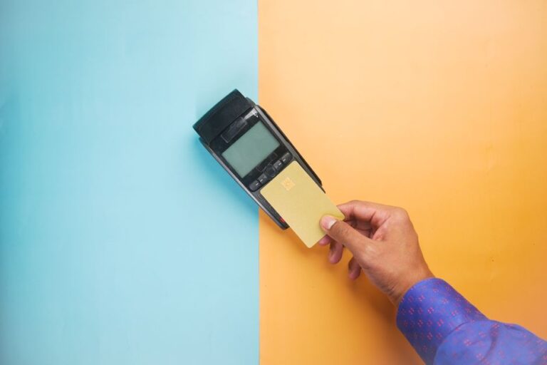 7 Top Point of Sale Features: Ultimate Guide for 2026 Retail