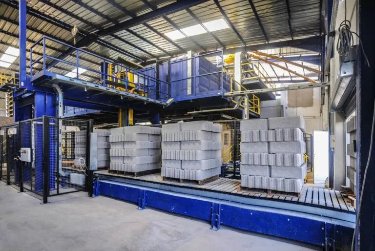 5 Ways Real-Time Raw Material Tracking Boosts Production