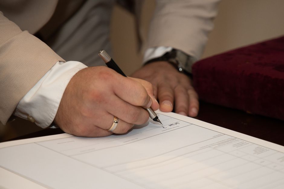 digital signature and agreement management