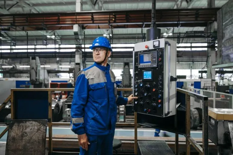 How Modern ERP Systems Automate BOM and Production: 7 Ways