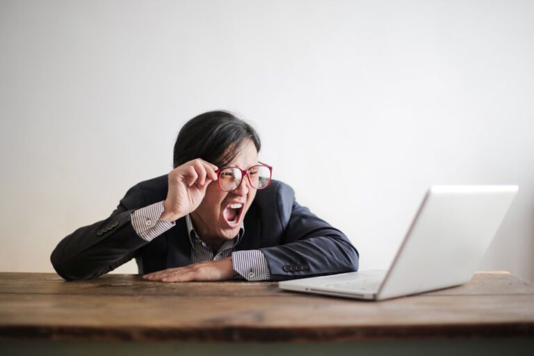 Automated Customer Churn Warning Systems: 7 Powerful Ways to Retain Clients