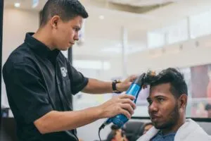 10 Amazing Benefits: High-End Salon Stylist Commission Automation