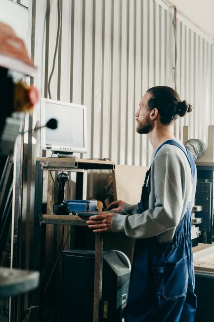 7 Ways Modern MES Bridge Shop Floor & ERP Perfectly