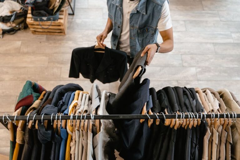 How Omnichannel Order Management Systems: 7 Key Ways to Prevent Double-Selling
