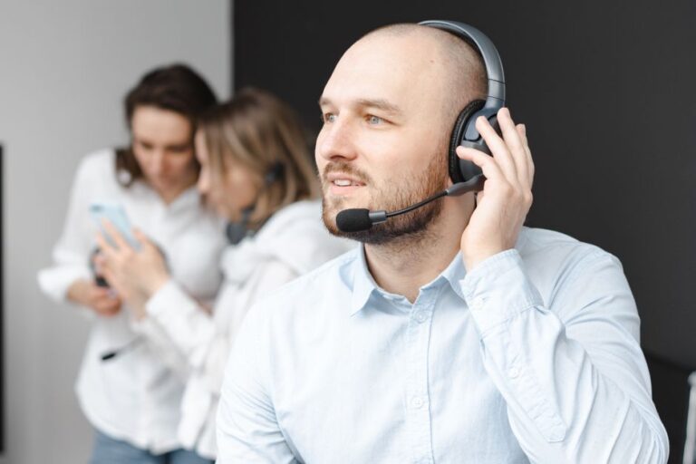 Managing Cross-Channel Customer Support: 7 Crucial Strategies for 2026