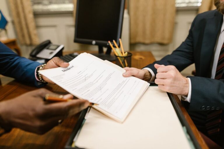 Cloud-Based Contract Lifecycle Management: 5 Ways to Eliminate Blind Spots